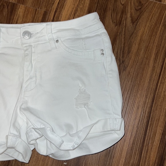 YMI Wanna Betta Butt? Jean Shorts - Picture 3 of 7